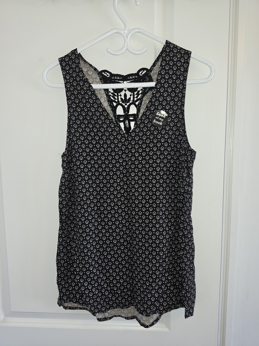 New Look Black Printed Sleeveless Top with Crochet Back